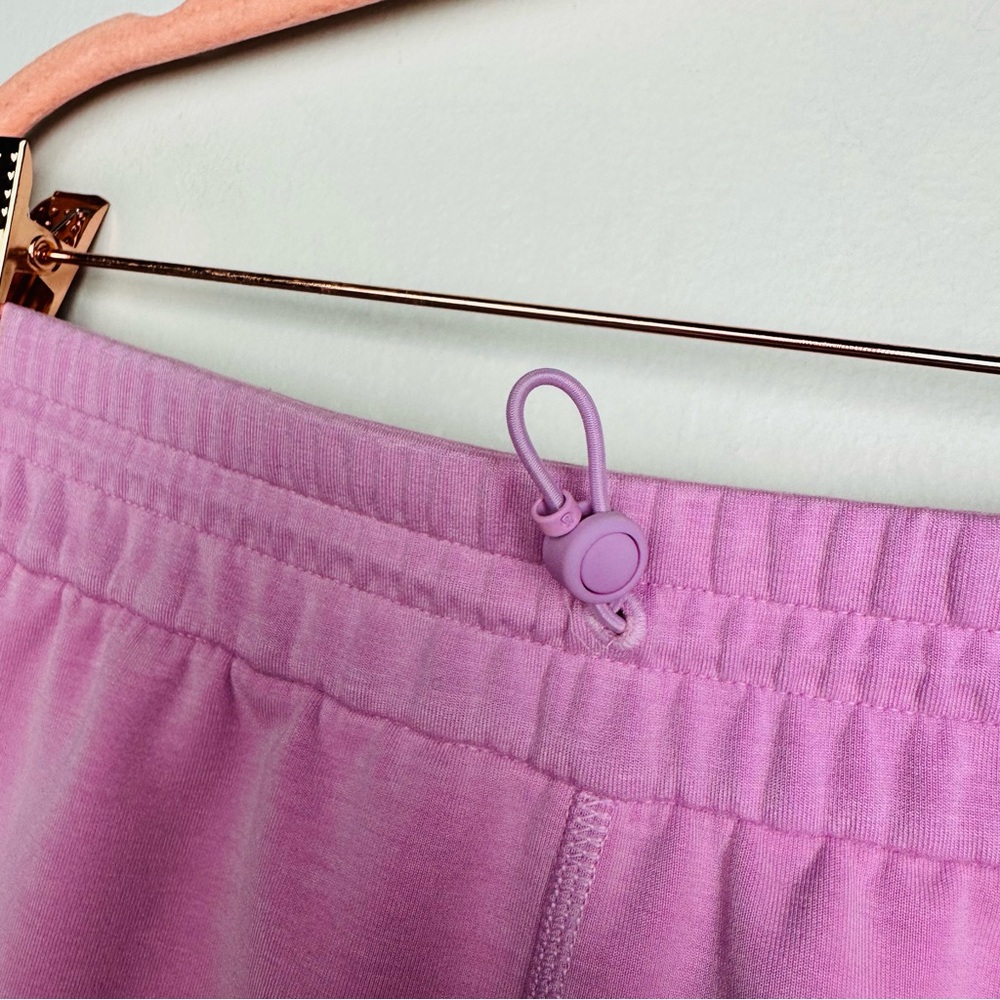 Lululemon Softstreme HR Shorts - Picture 2 of 8